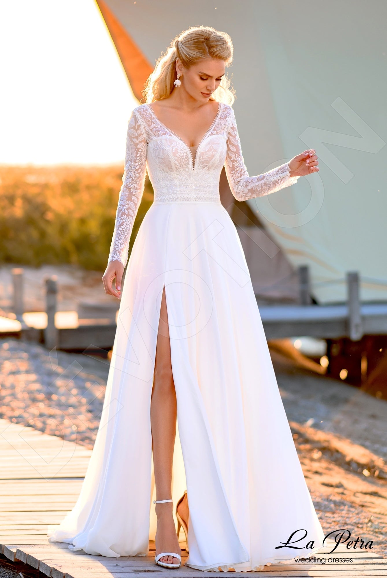 Anelisa A-line V-neck Milk Wedding dress