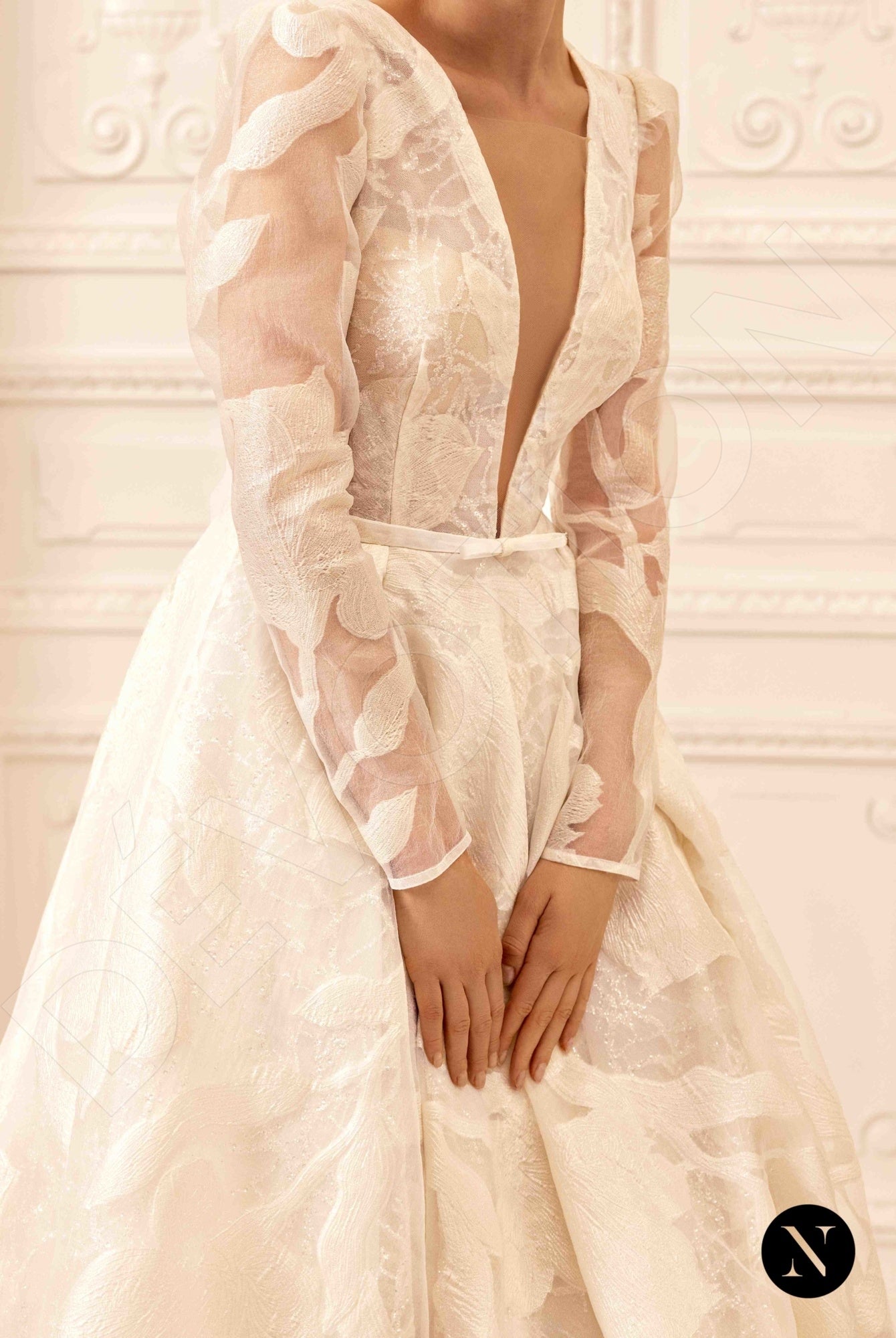 Alison Full back A-line Long sleeve Wedding Dress 5