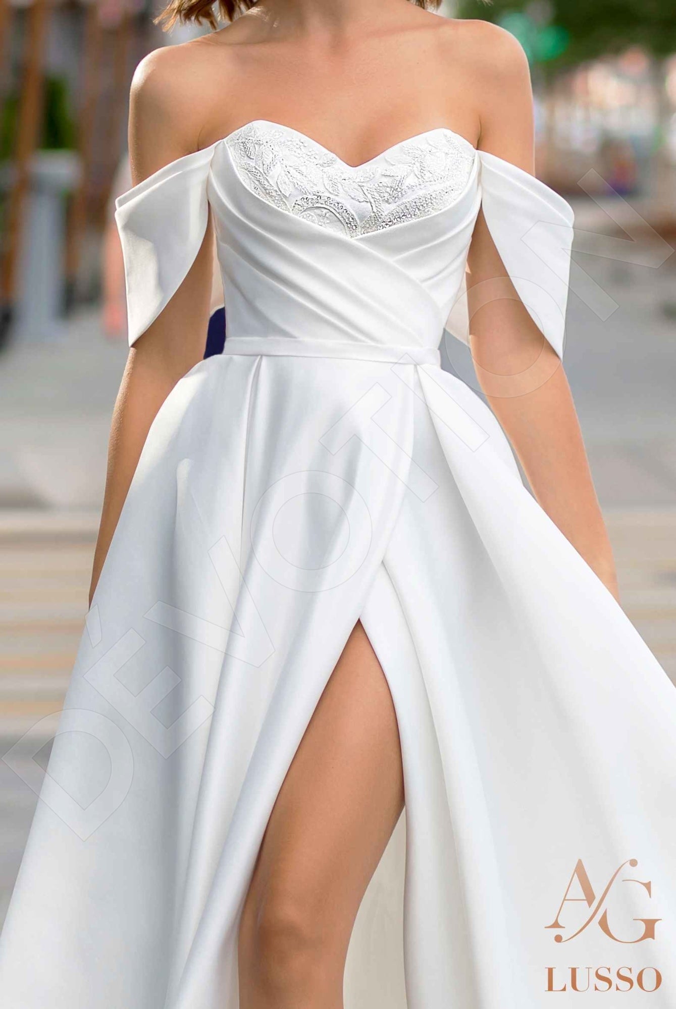 Billie A-line Off-shoulder/Drop shoulders Milk Wedding dress
