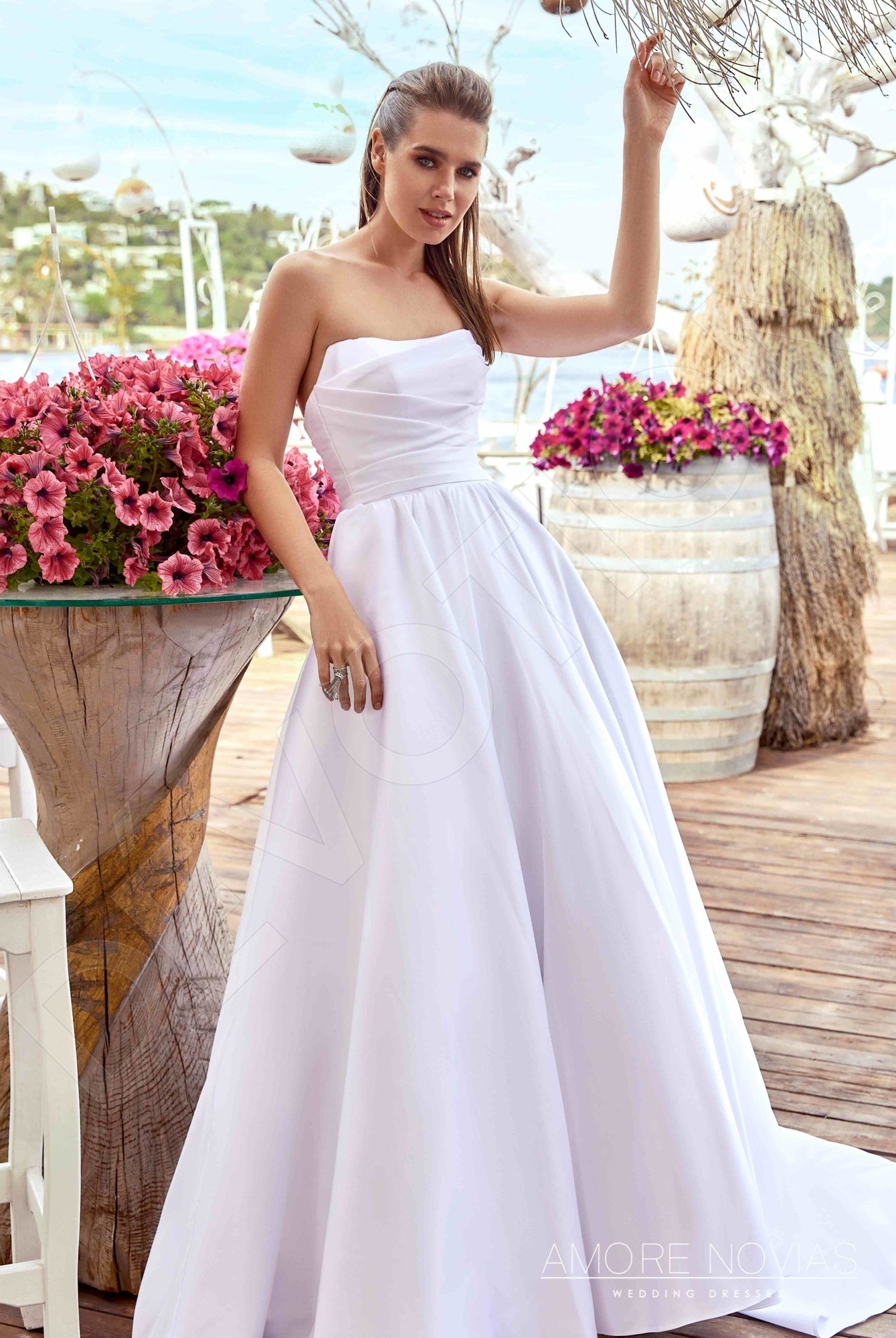 Leоnora Open back A-line Strapless Wedding Dress Front