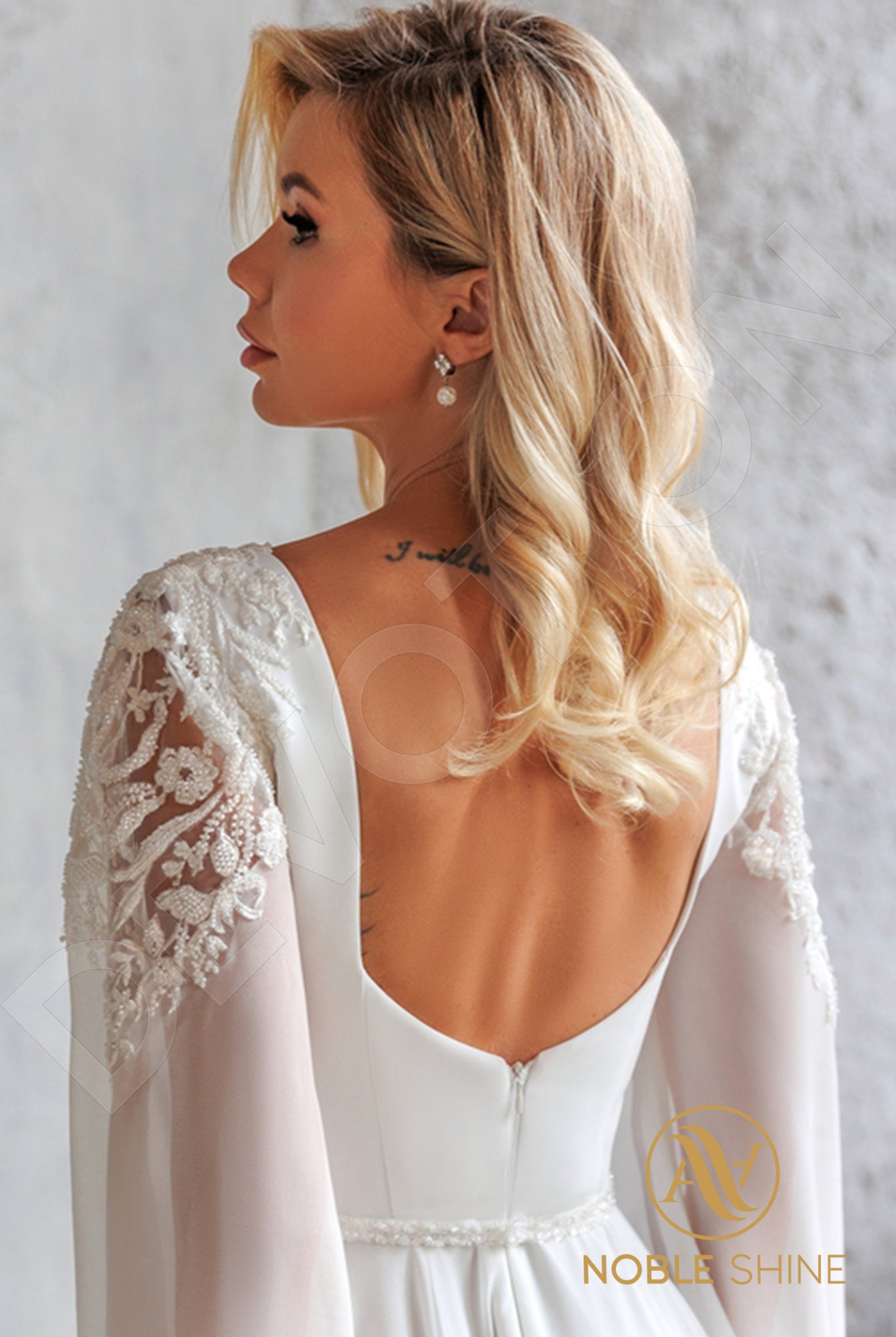 Dakey Open back A-line Long sleeve Wedding Dress 7