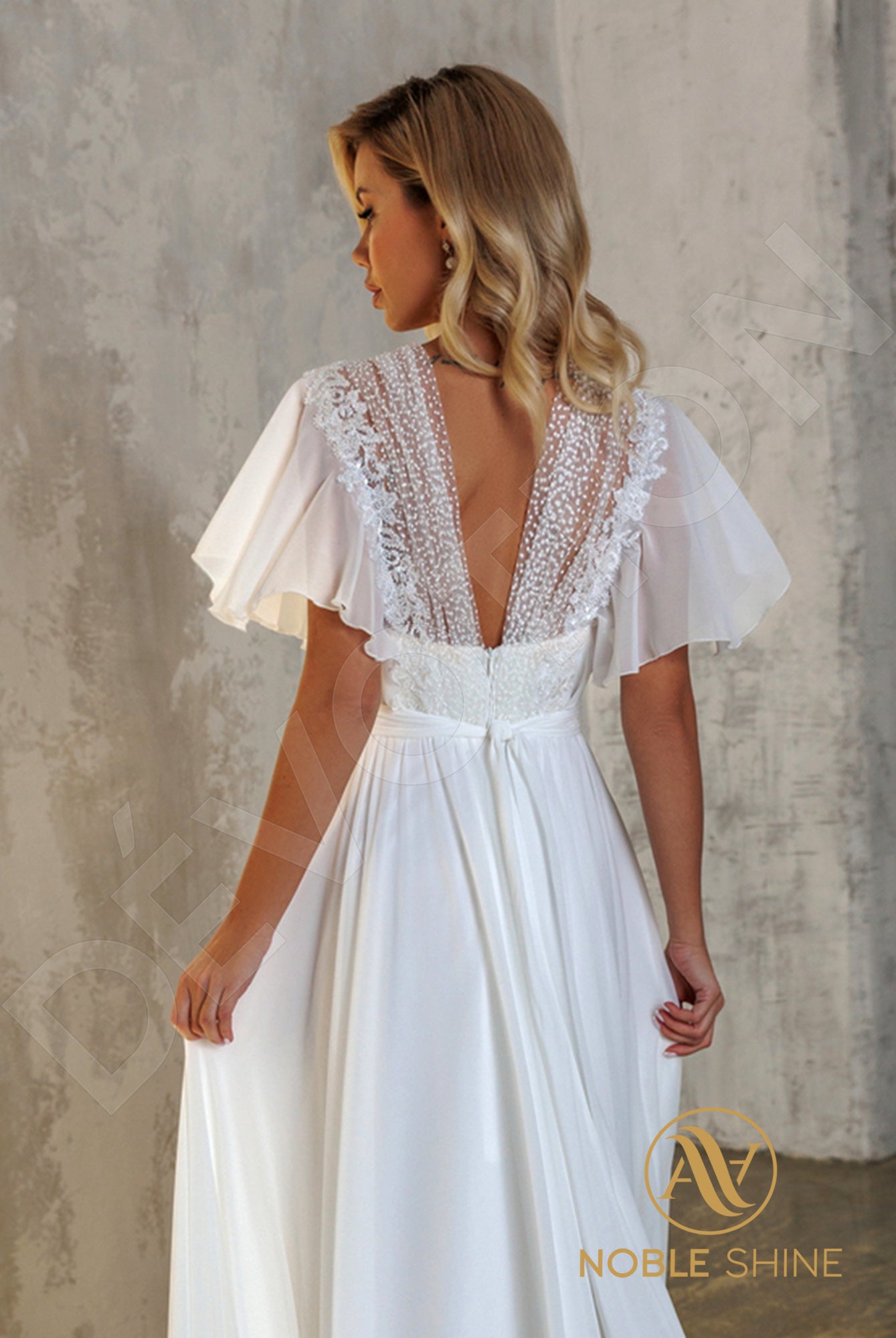 Liadan Open back A-line Short/ Cap sleeve Wedding Dress 4