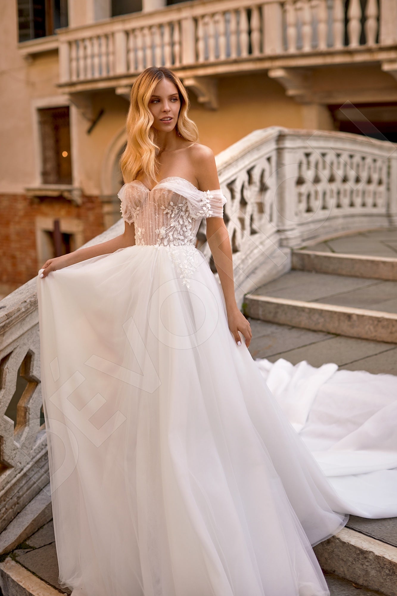 Aysha A-line V-neck Ivory Wedding dress 4