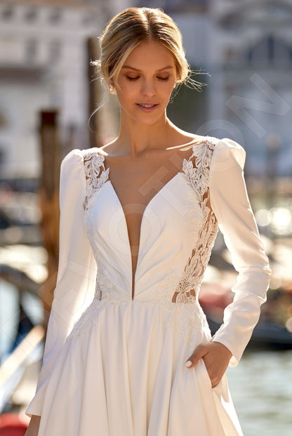 Ambara A-line Deep V-neck Ivory Wedding dress 5