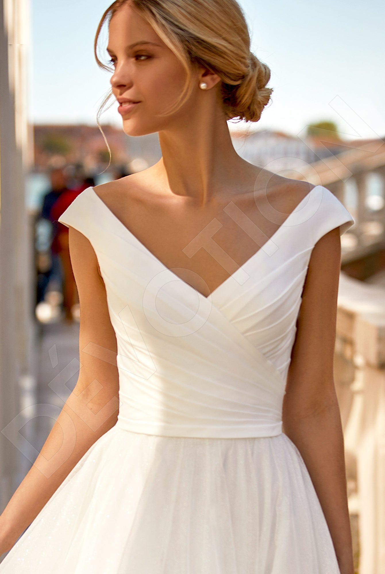Aspina A-line V-neck Ivory Wedding dress 5