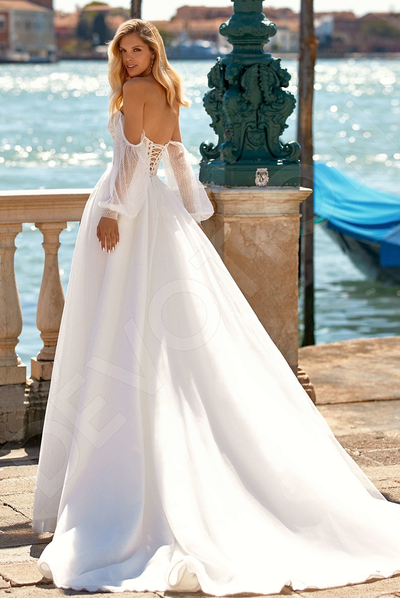 Bluma A-line Off-shoulder/Drop shoulders Ivory Wedding dress Back