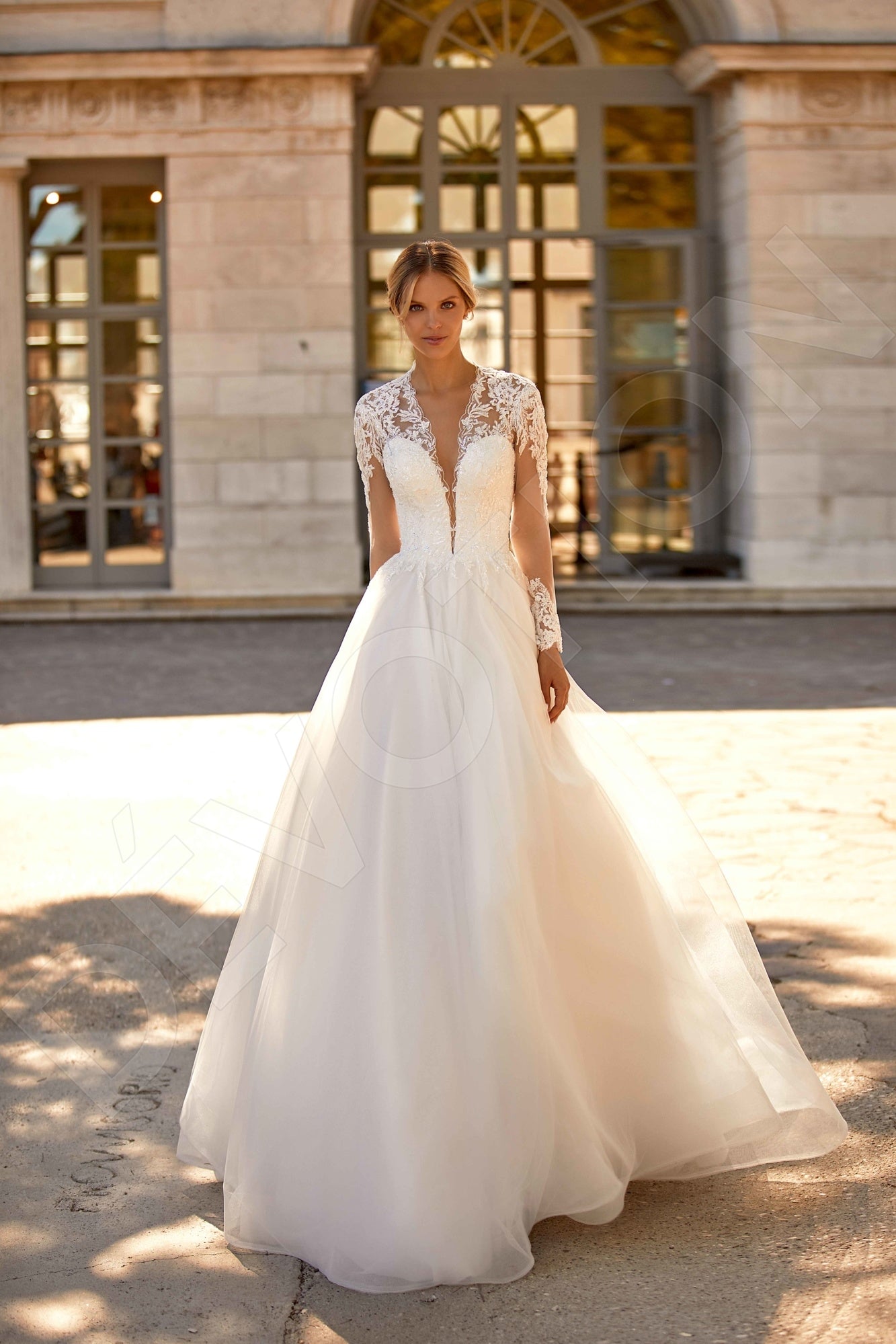 Holis A-line Deep V-neck Ivory Wedding dress