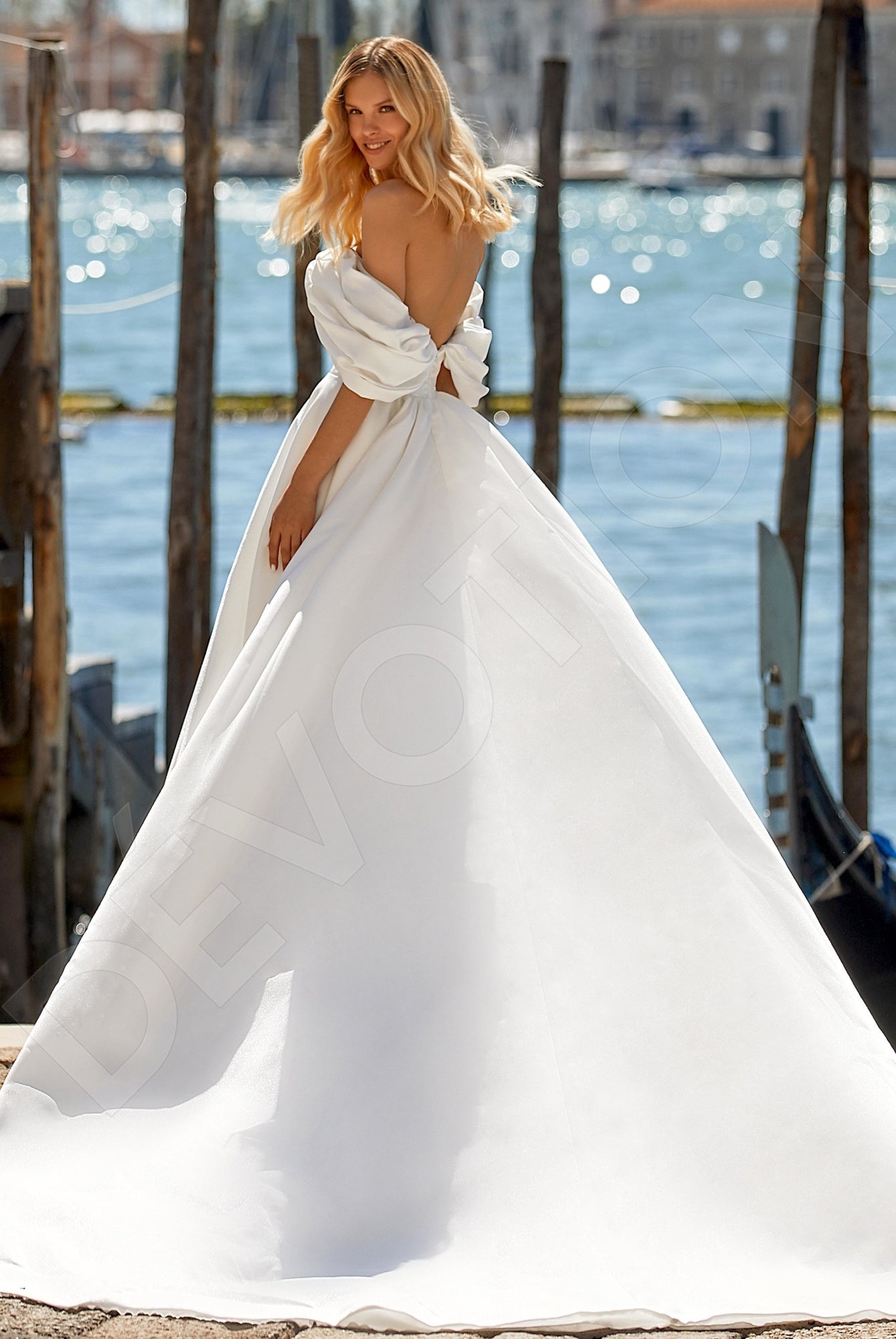Lidis A-line Off-shoulder/Drop shoulders Ivory Wedding dress Back