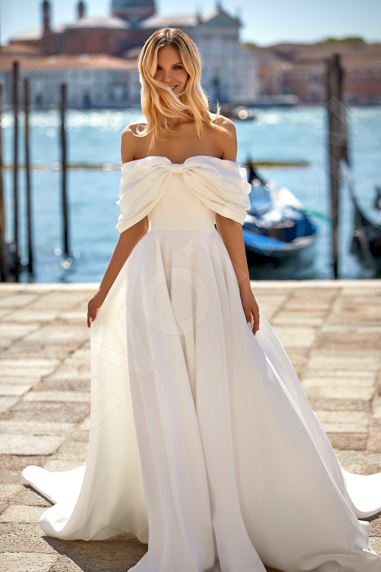 Lidis A-line Off-shoulder/Drop shoulders Ivory Wedding dress
