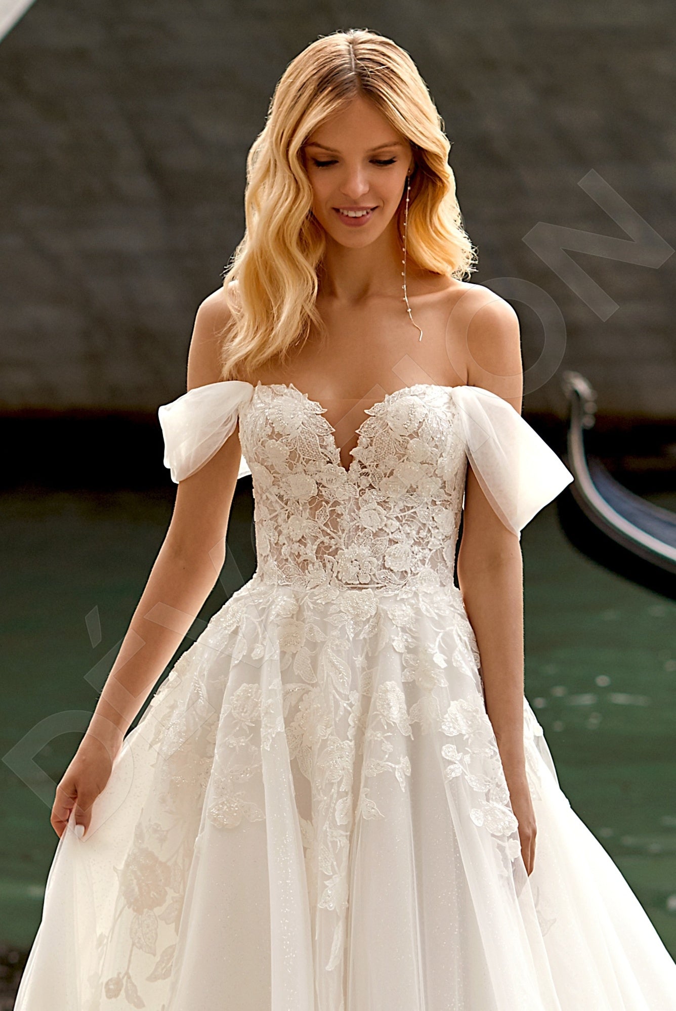 Santana Princess/Ball Gown Off-shoulder/Drop shoulders Ivory Wedding dress 4