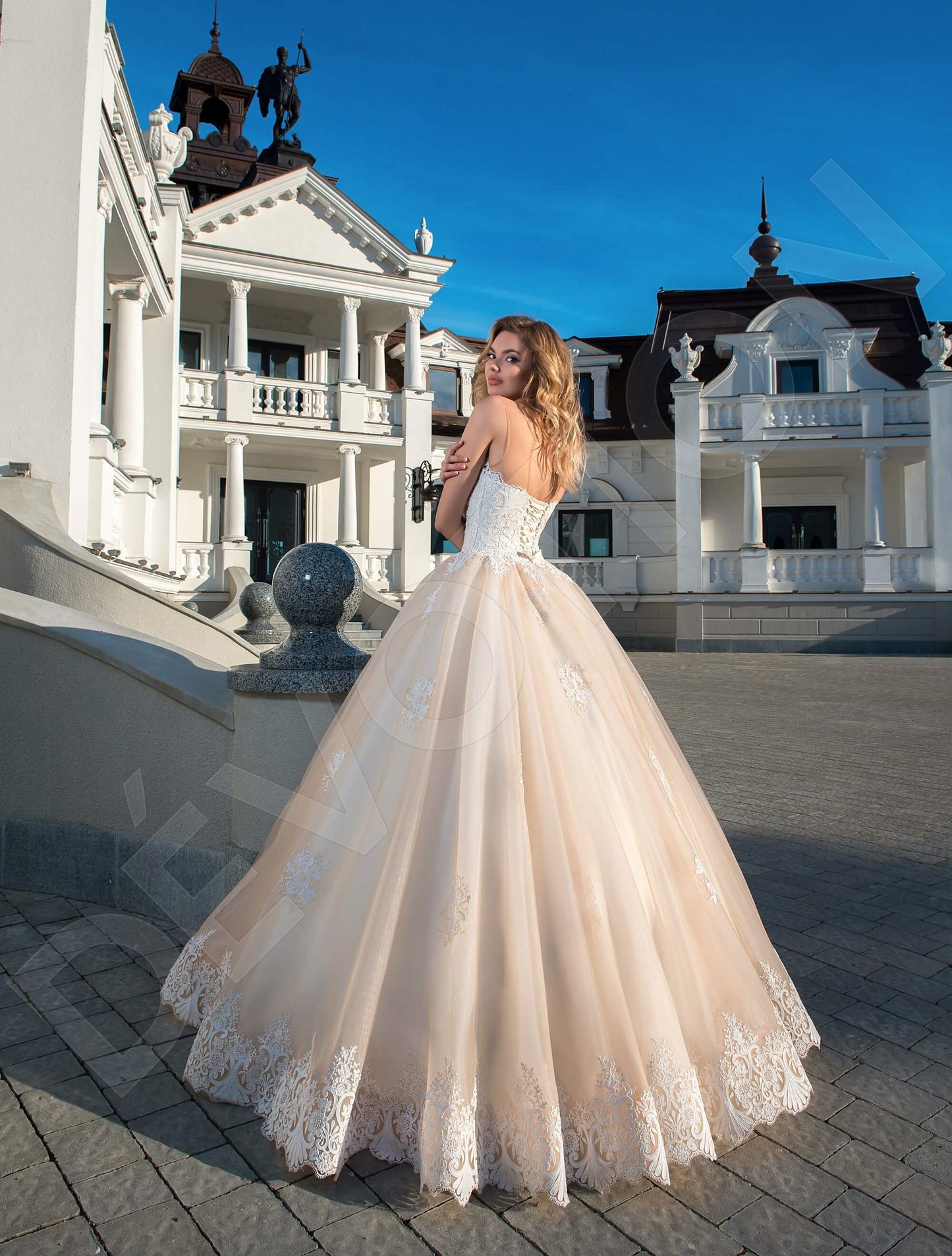 Giovanna Open back Princess/Ball Gown Sleeveless Wedding Dress Back