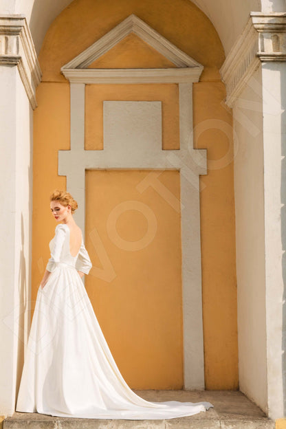 Anetta Open back A-line 3/4 sleeve Wedding Dress 3