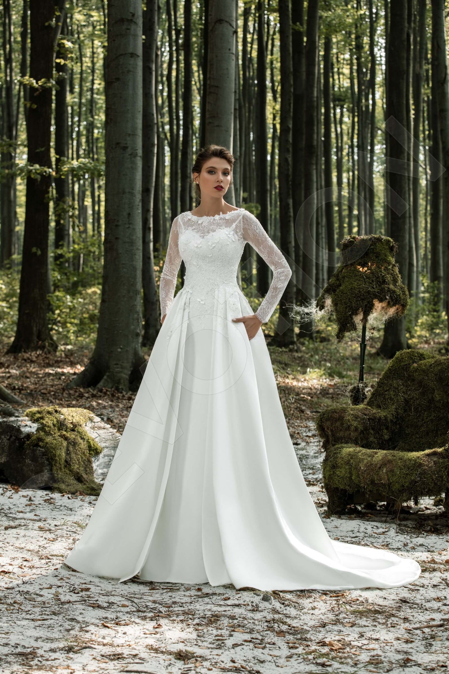 Eugenia Full back A-line Long sleeve Wedding Dress 2