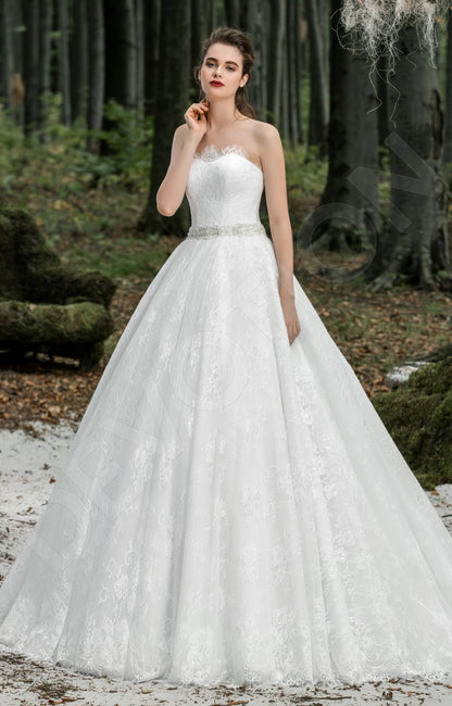 Donatella Open back A-line Strapless Wedding Dress Front