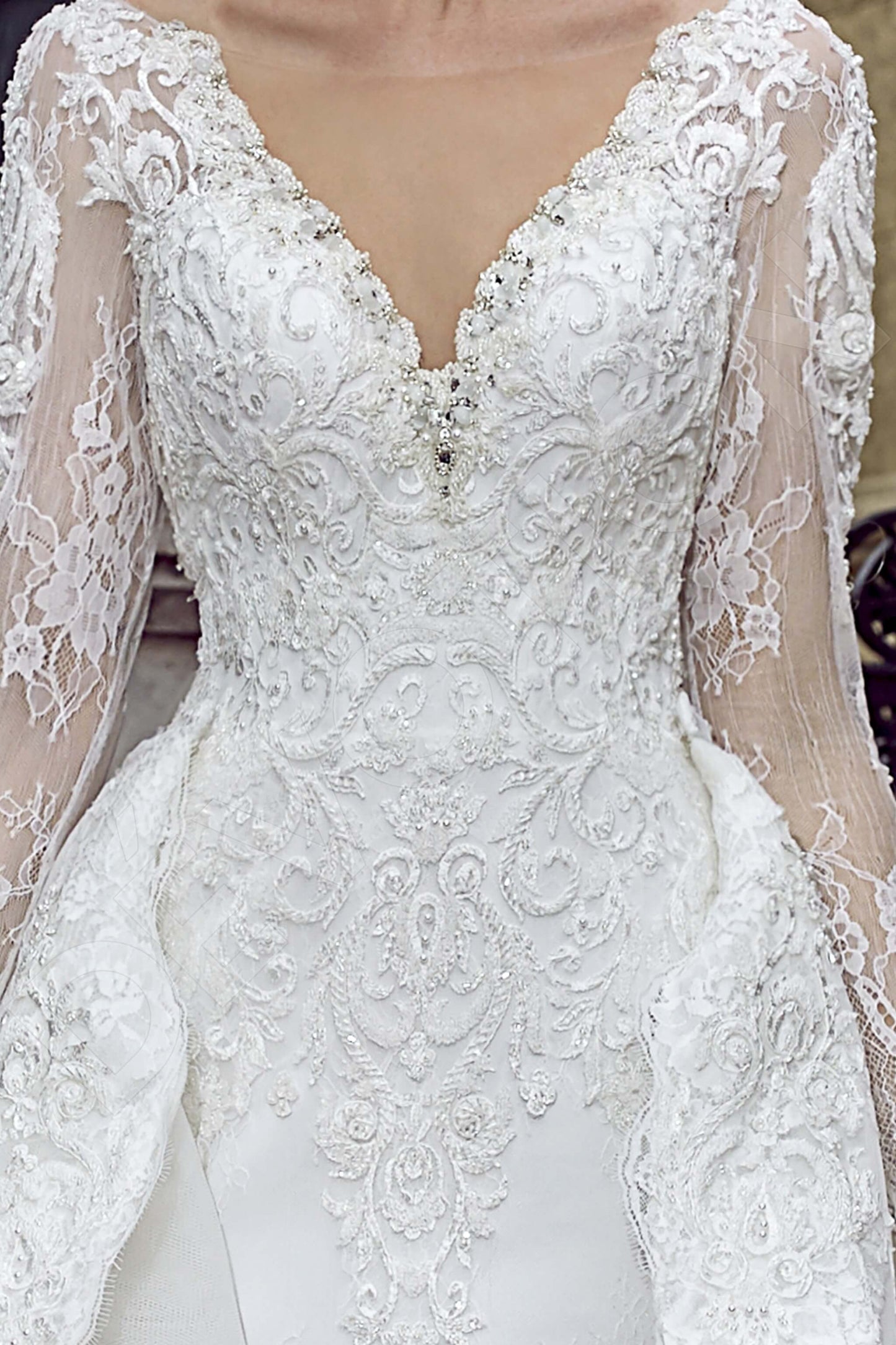 Agatha Open back A-line Long sleeve Wedding Dress 4