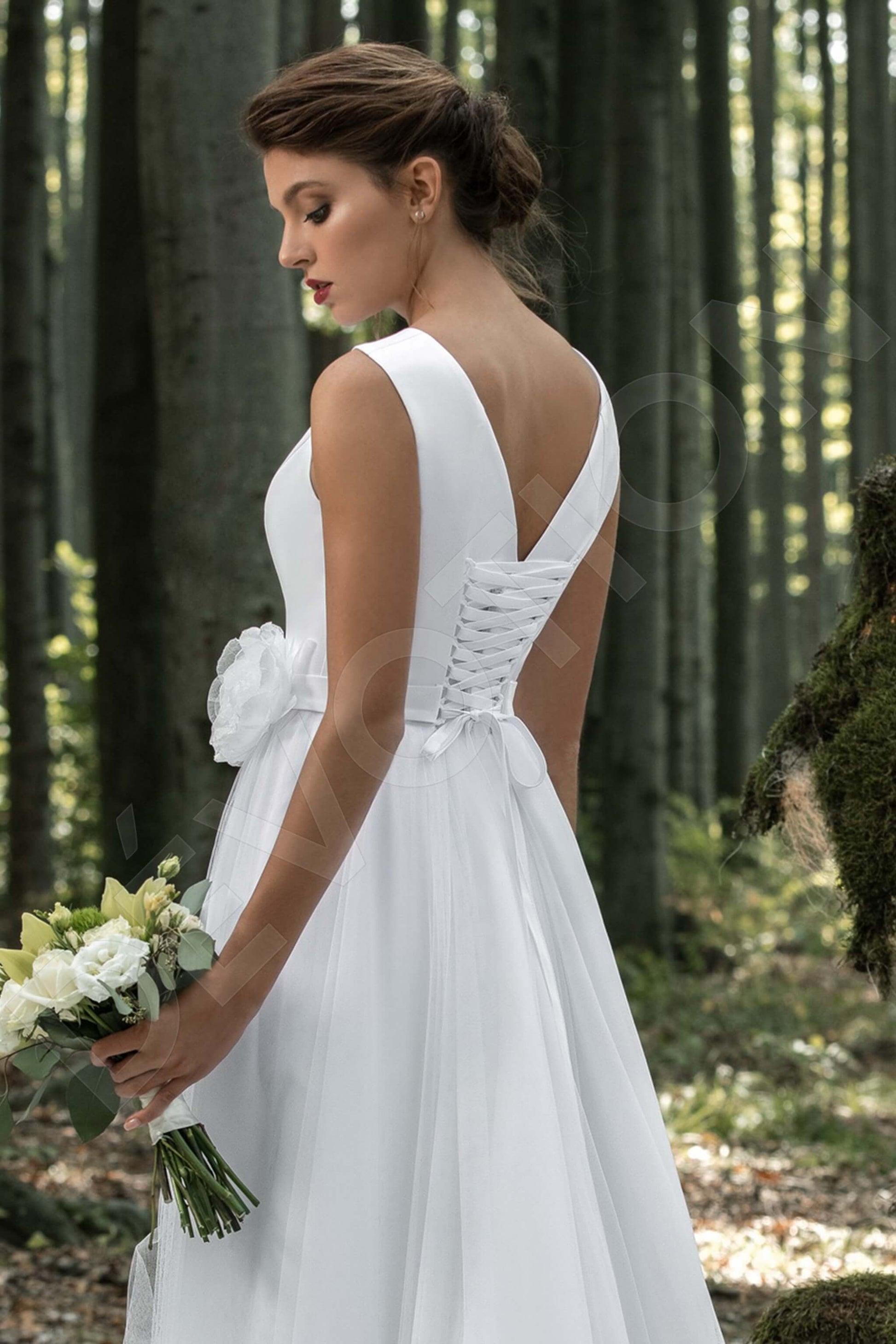 Anouki A-line Boat/Bateau White Wedding dress