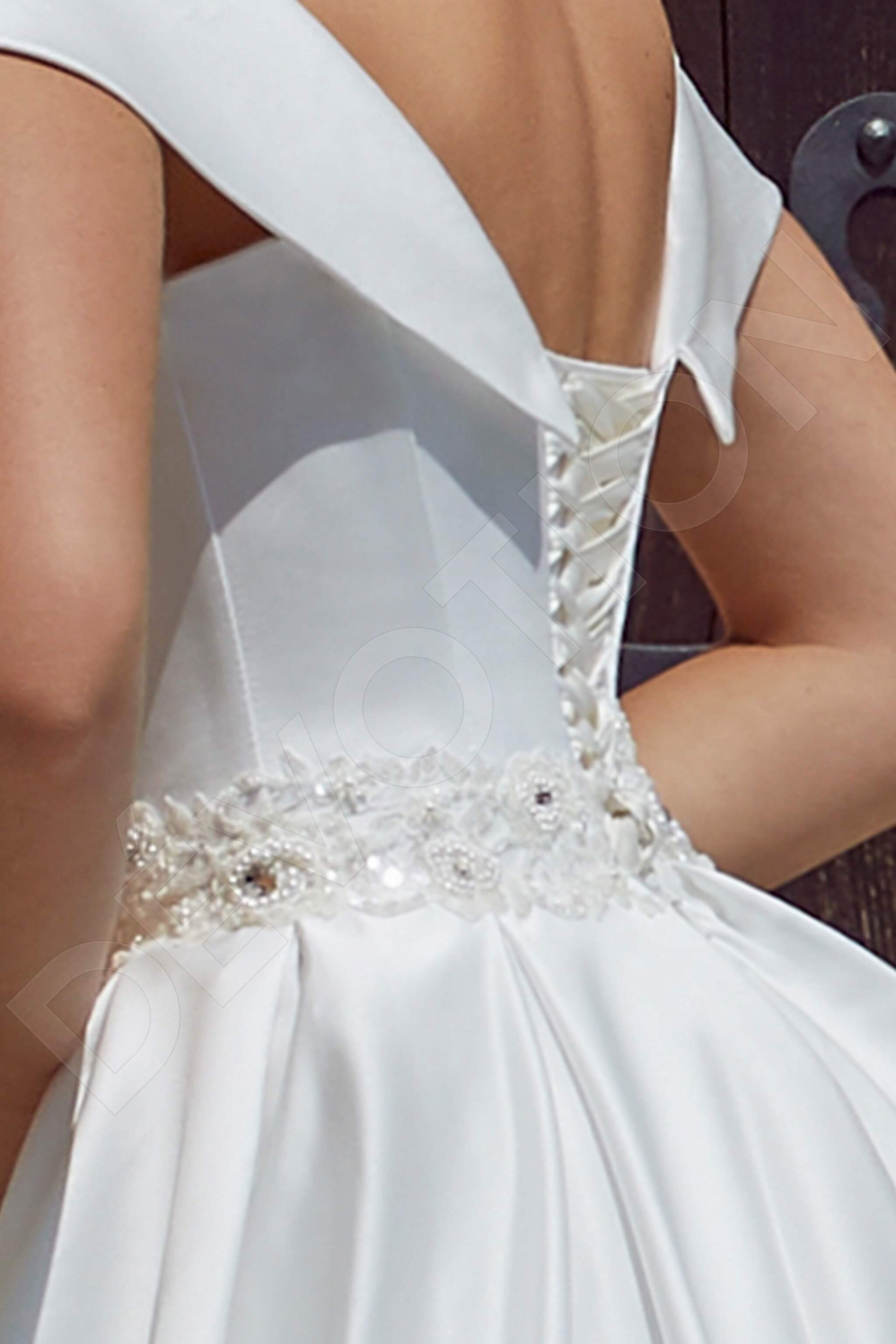 Gia A-line Off-shoulder/Drop shoulders White Wedding dress