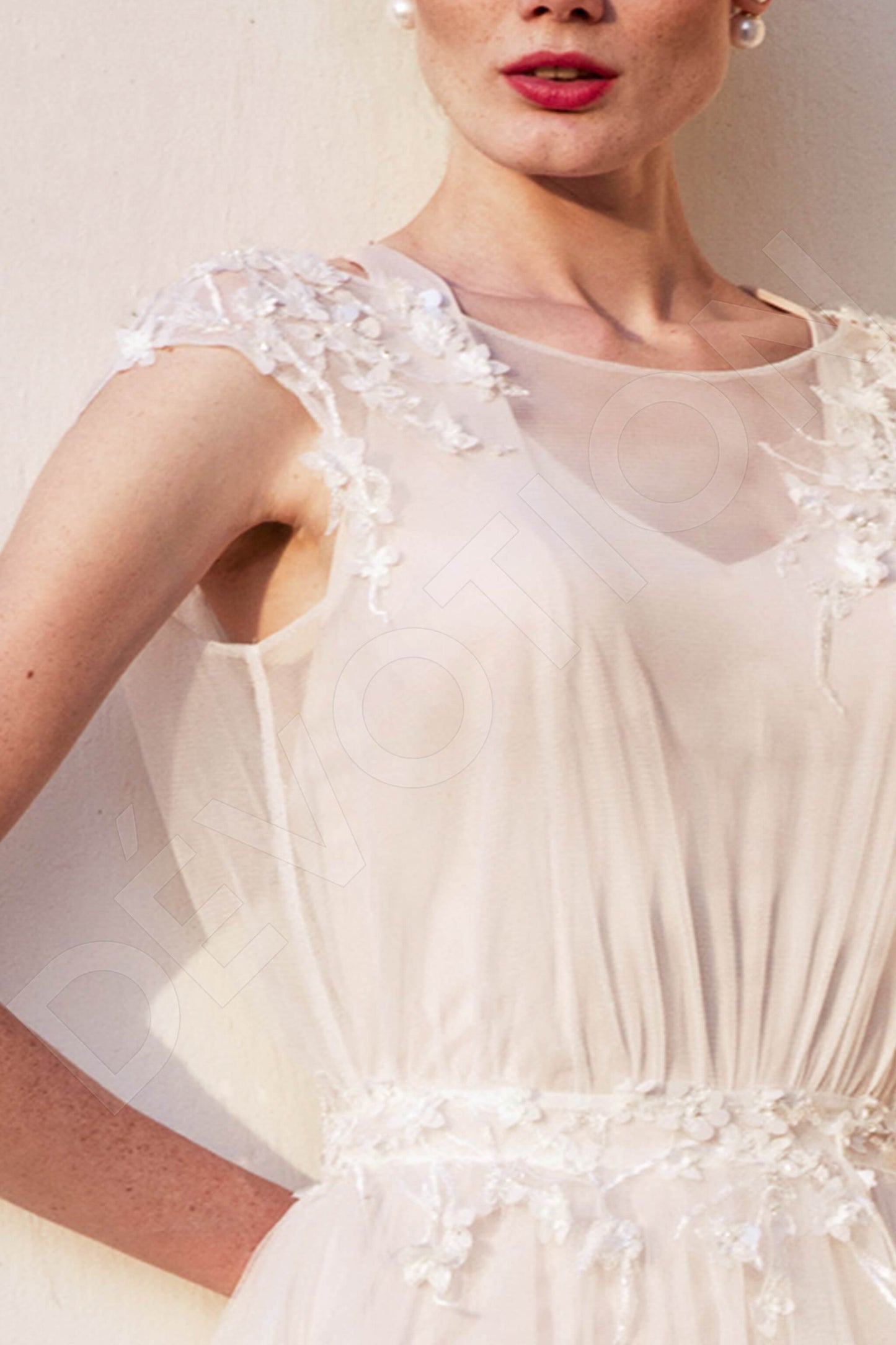 Elanis Criss cross back A-line Sleeveless Wedding Dress 4