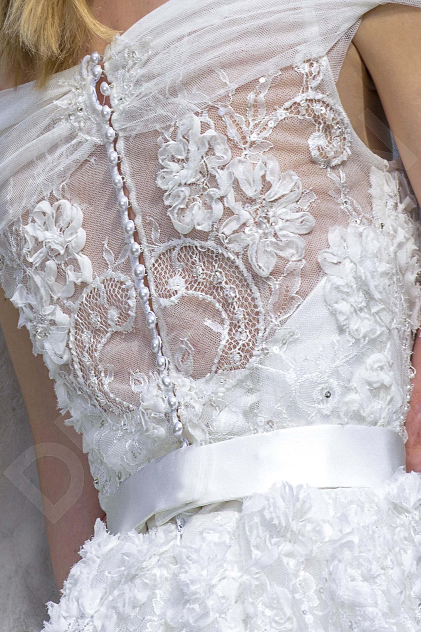 Loe Full back Princess/Ball Gown Short/ Cap sleeve Wedding Dress 6