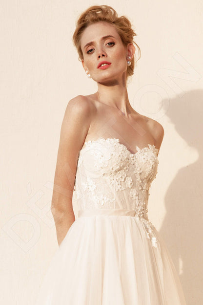 Alsy Open back A-line Sleeveless Wedding Dress 3