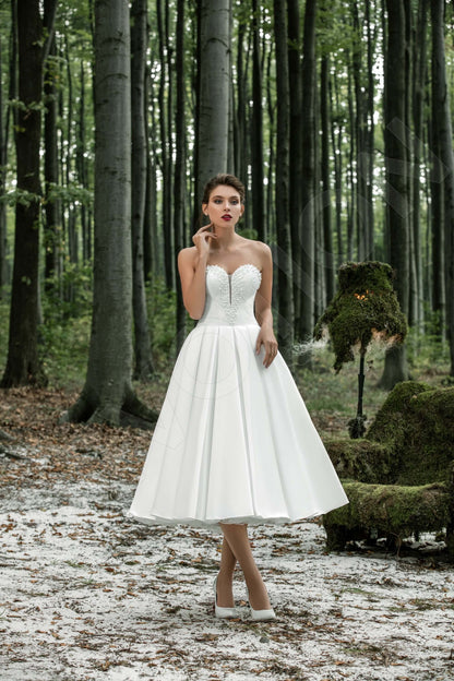 Branwen Open back A-line Strapless Wedding Dress 4