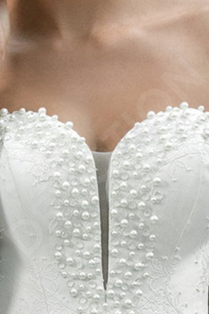 Branwen Open back A-line Strapless Wedding Dress 7