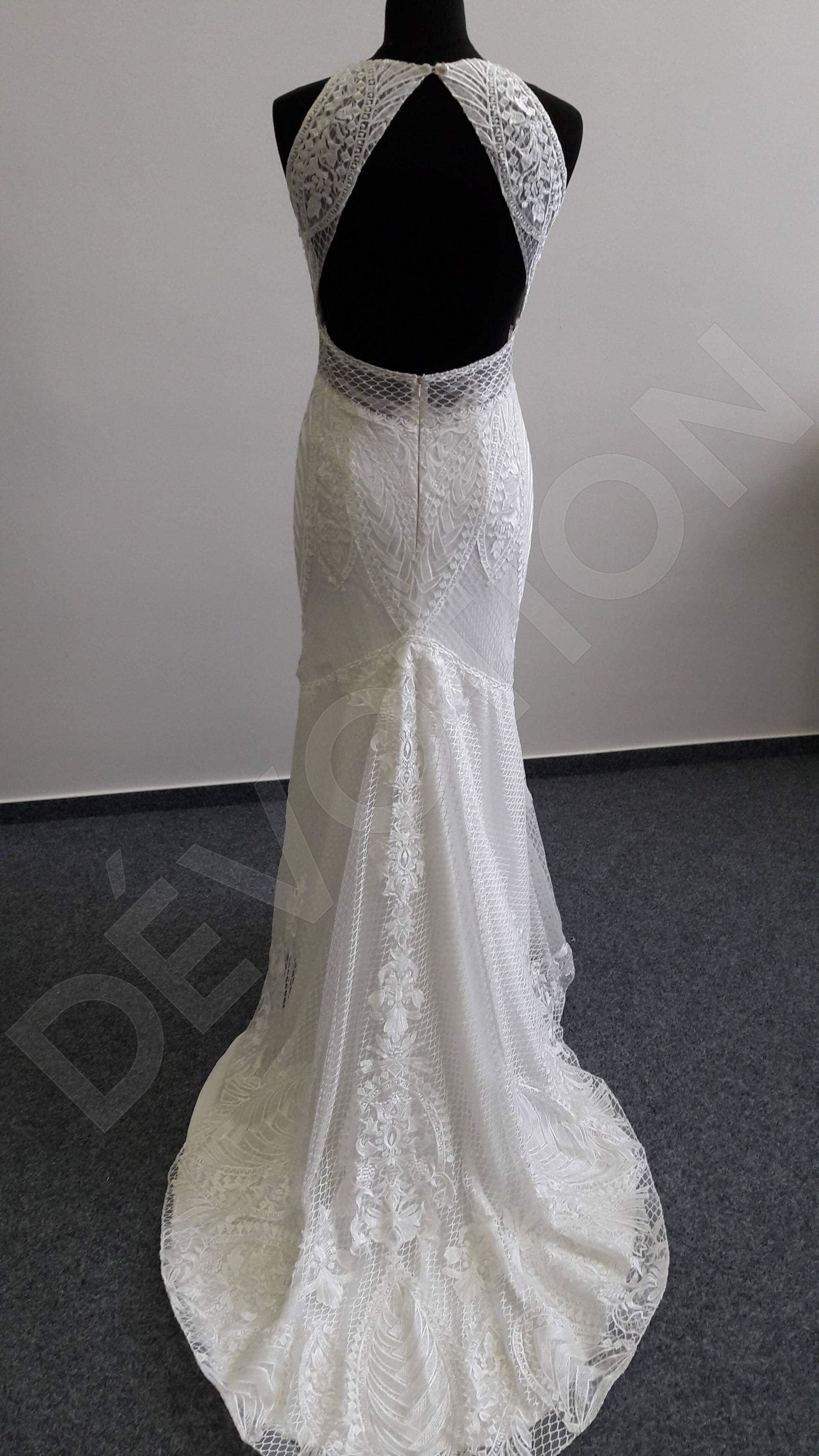 Britne Trumpet/Mermaid Halter Ivory Wedding dress