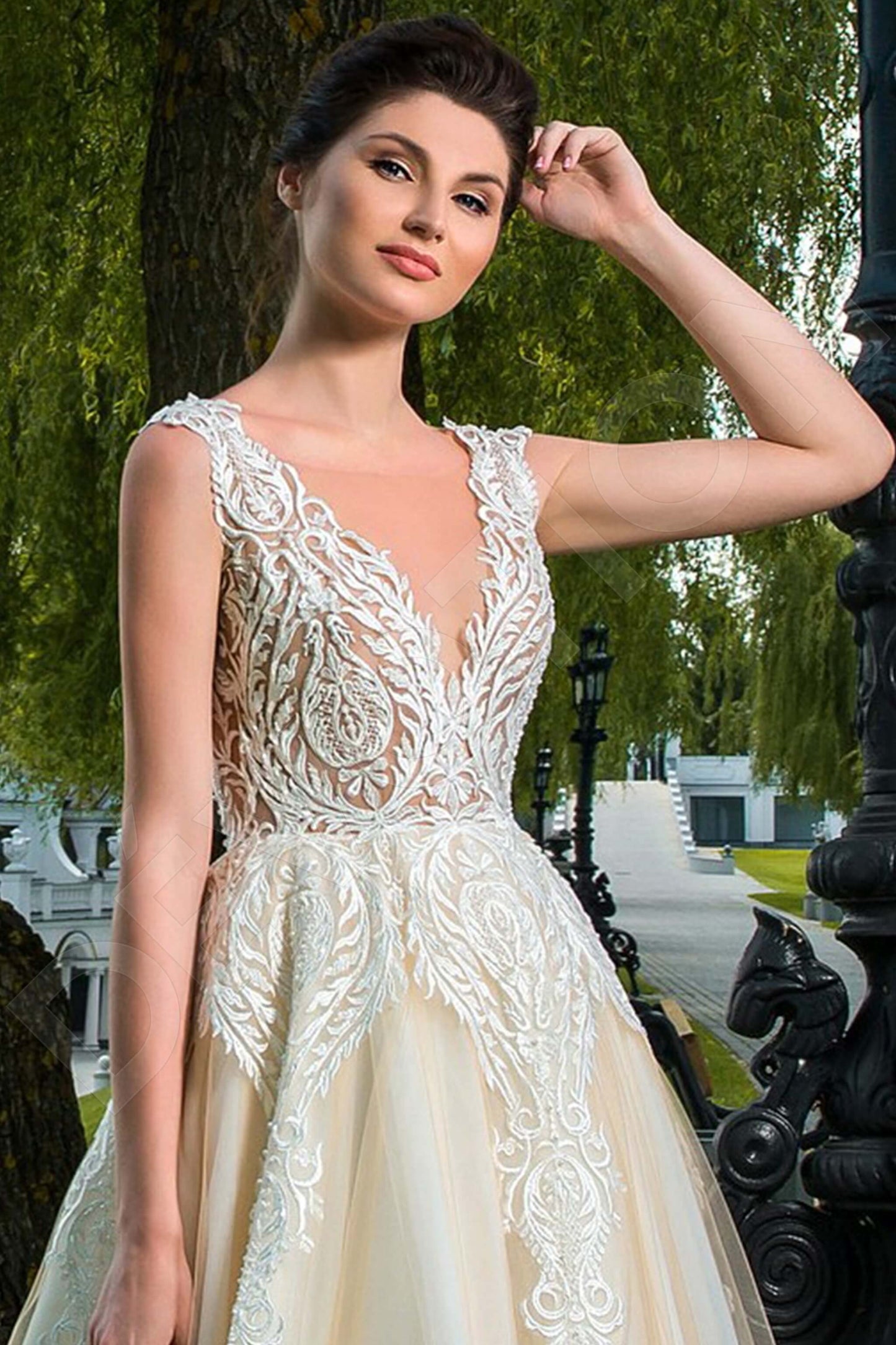 Floriena Open back A-line Sleeveless Wedding Dress 4