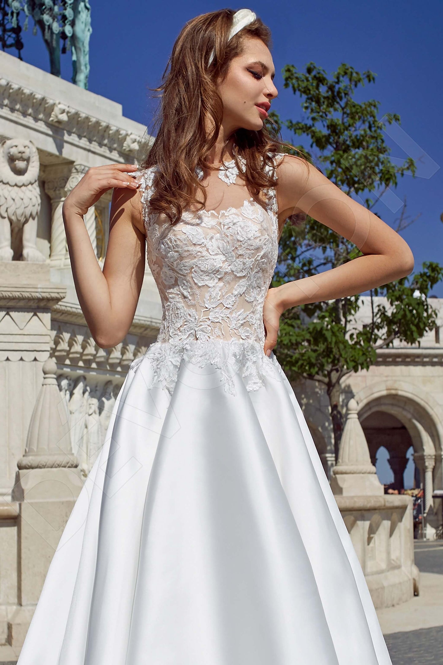 Vilia Open back A-line Sleeveless Wedding Dress 2
