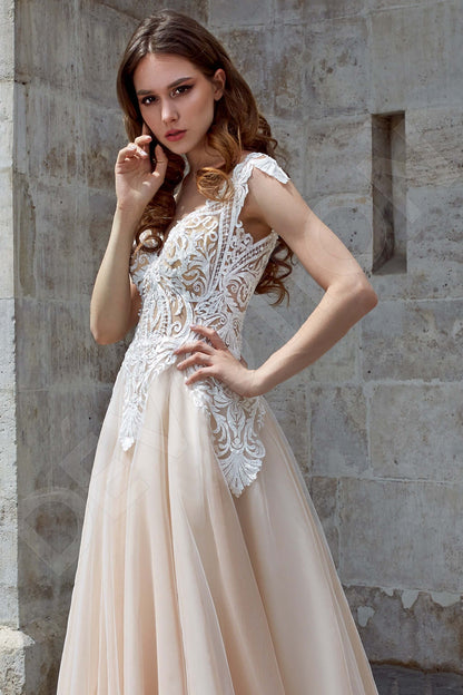 Lavita Open back A-line Sleeveless Wedding Dress 2