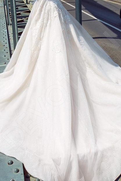 Naretta Open back A-line Long sleeve Wedding Dress 6