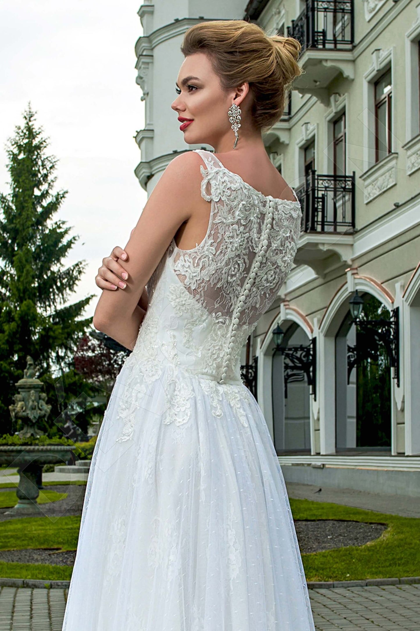 Hadley Full back A-line Sleeveless Wedding Dress 5