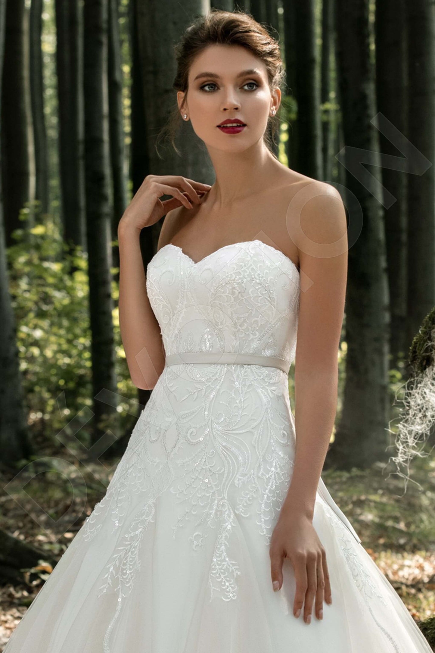 Jessamine Open back A-line Strapless Wedding Dress 3