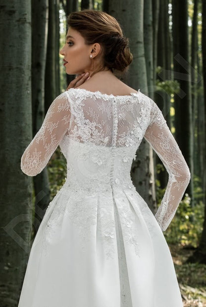 Eugenia Full back A-line Long sleeve Wedding Dress 3