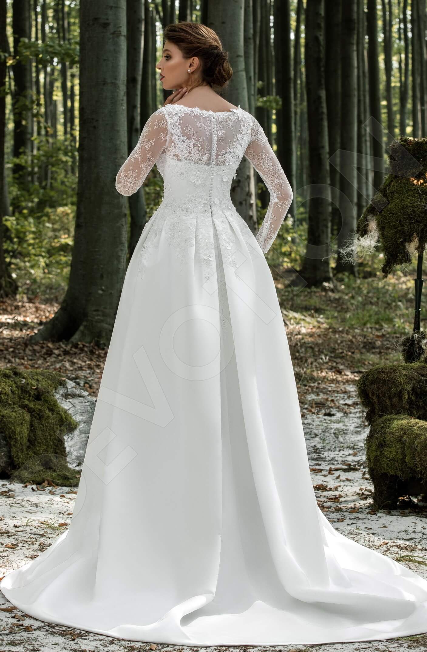 Eugenia Full back A-line Long sleeve Wedding Dress 4