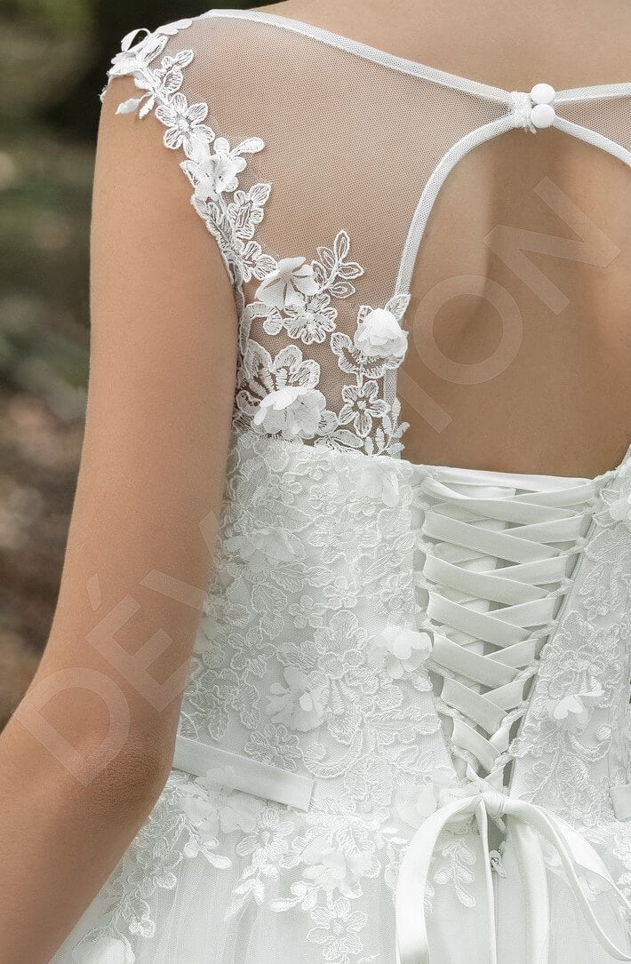 Bee Open back A-line Short/ Cap sleeve Wedding Dress 3