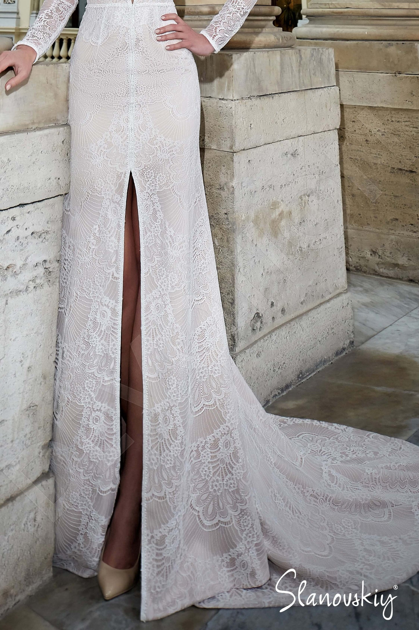 Agota Open back Sheath/Column Long sleeve Wedding Dress 6