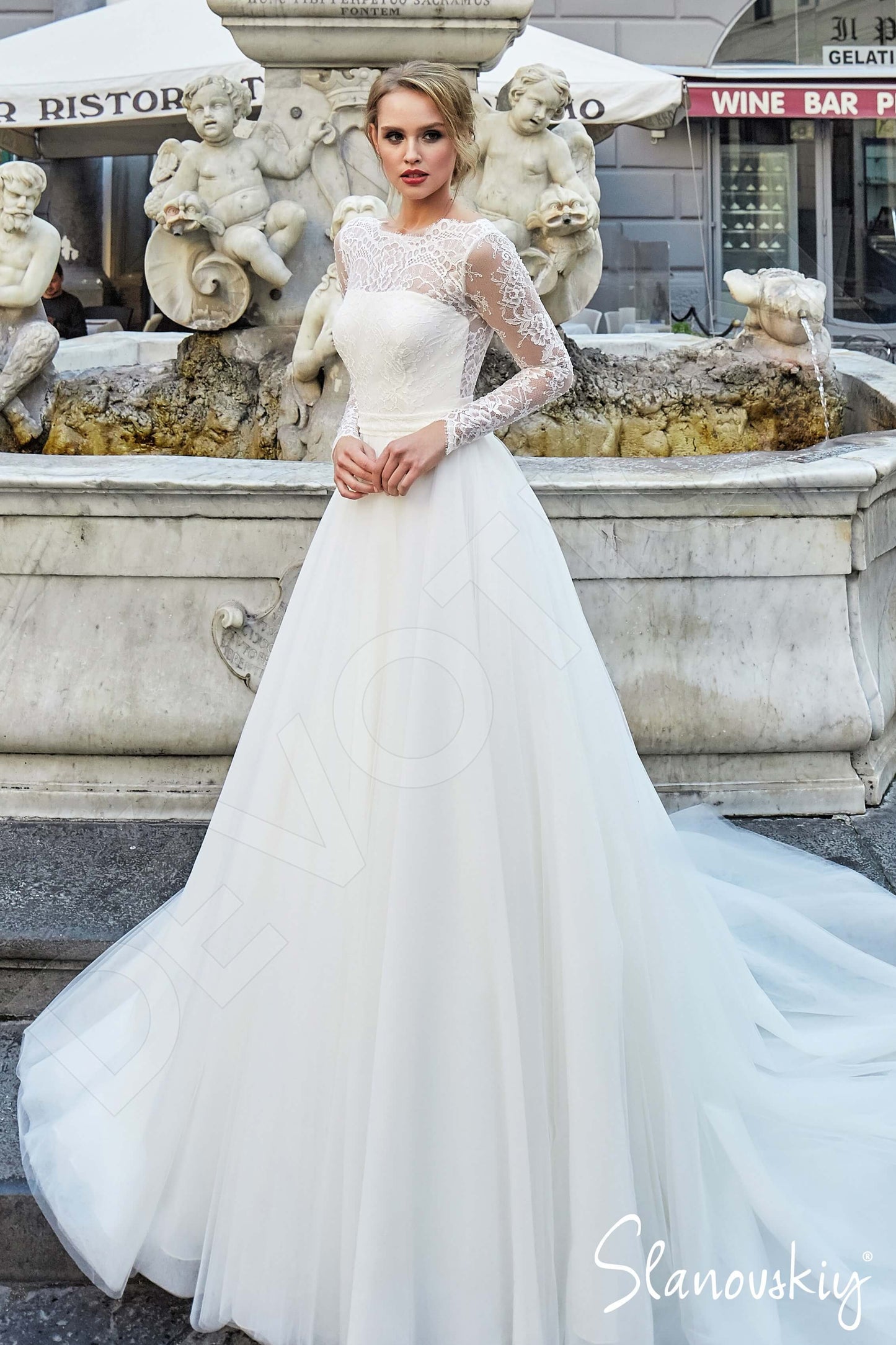 Venla Open back A-line Long sleeve Wedding Dress Front