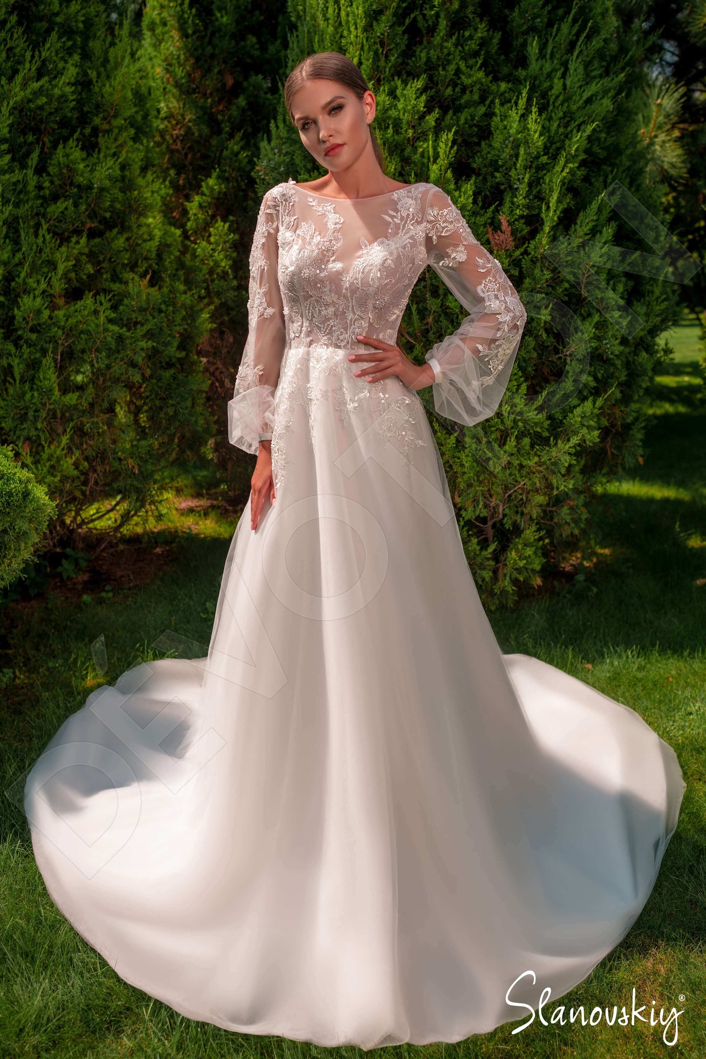 Abril Open back A-line Long sleeve Wedding Dress Front