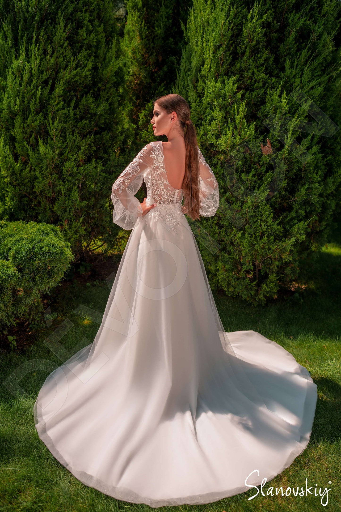 Abril Open back A-line Long sleeve Wedding Dress Back
