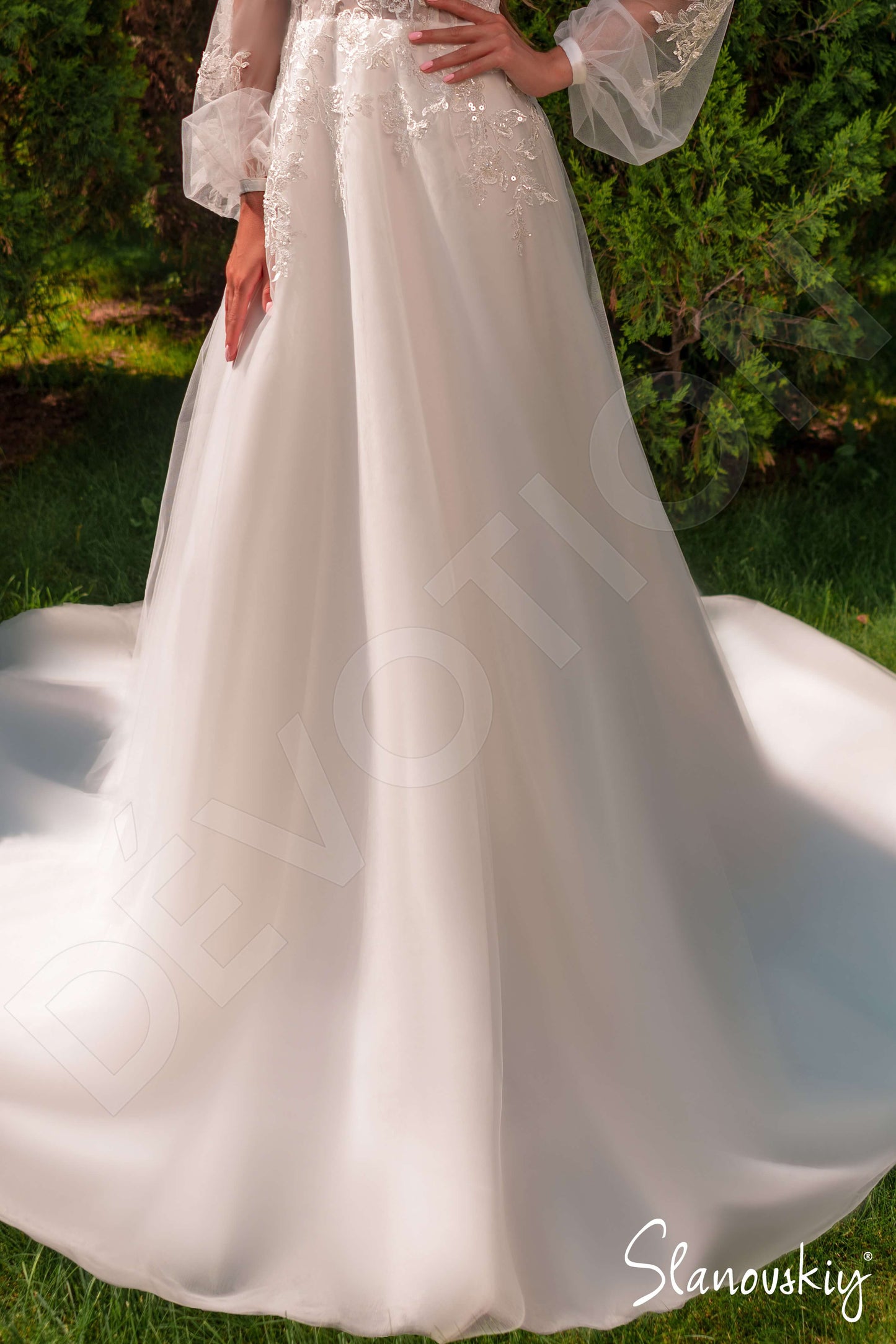 Abril Open back A-line Long sleeve Wedding Dress 4