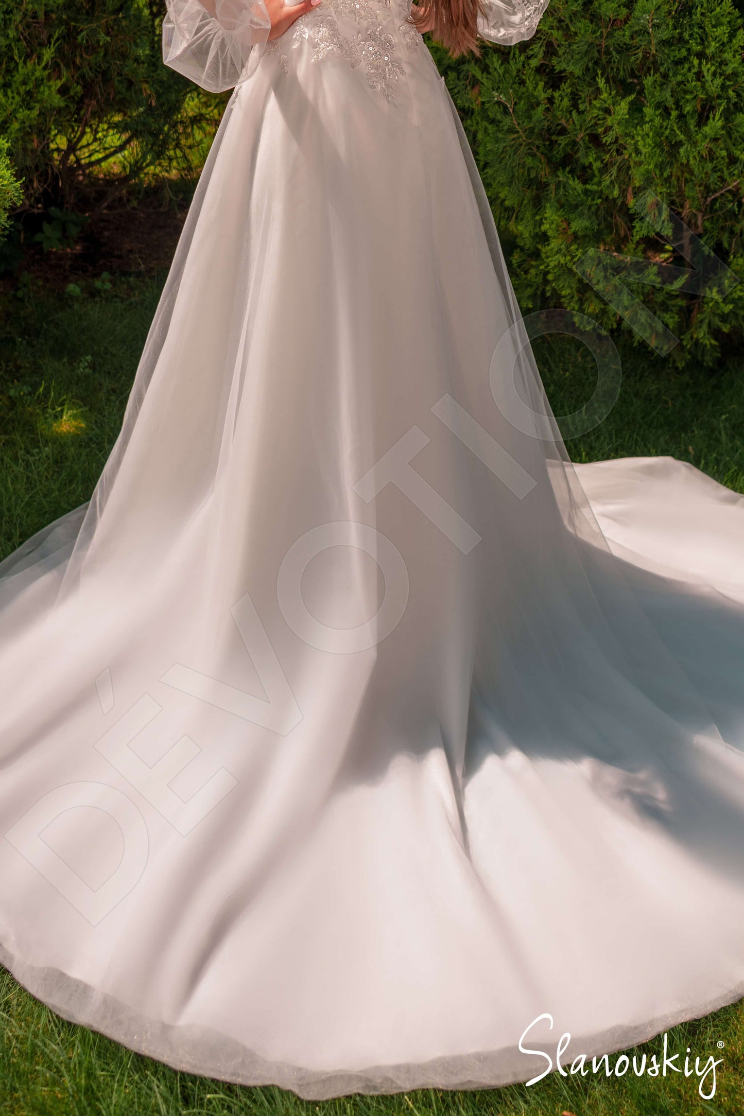 Abril Open back A-line Long sleeve Wedding Dress 7
