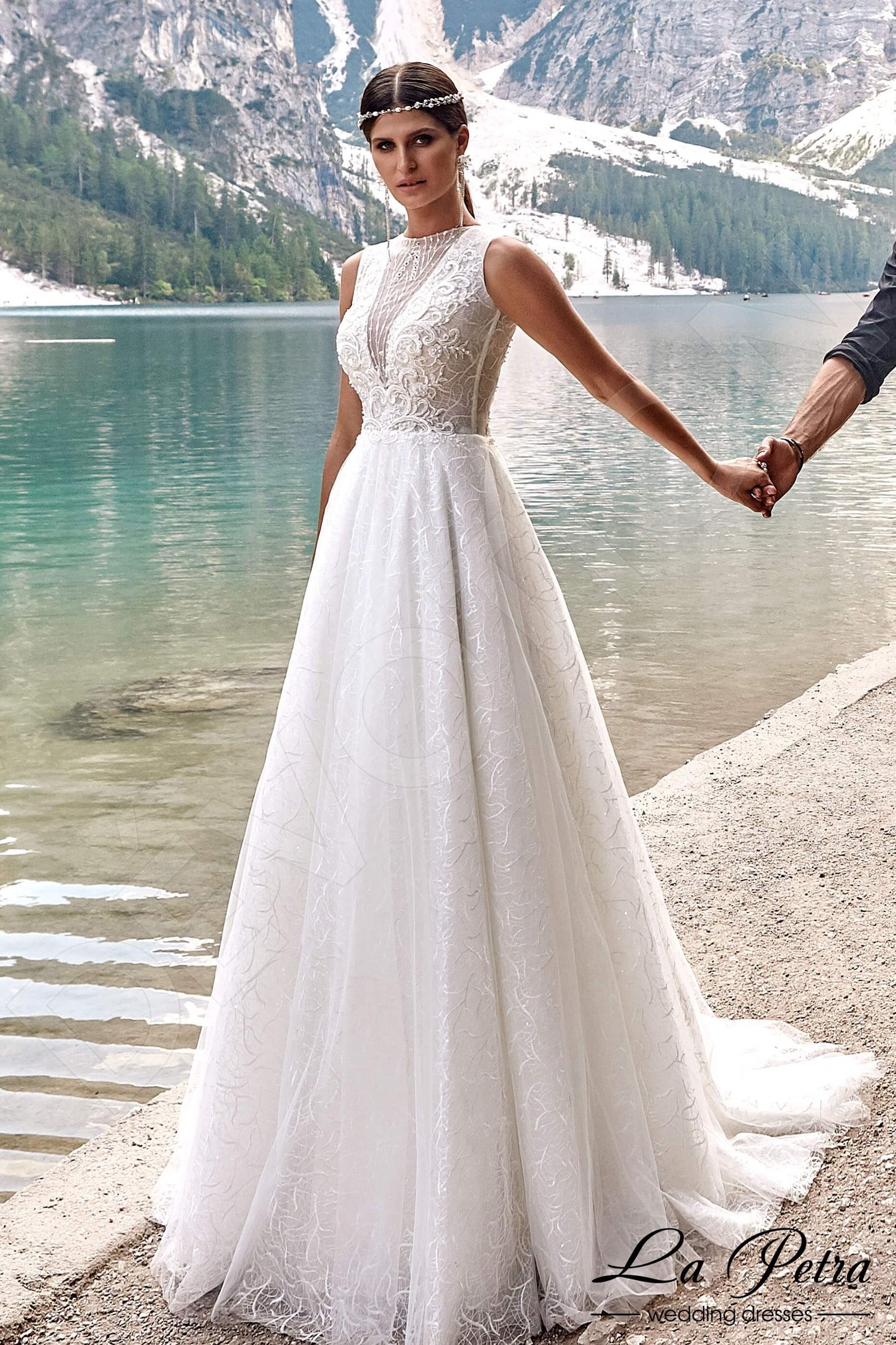 Helenya Full back A-line Sleeveless Wedding Dress Front