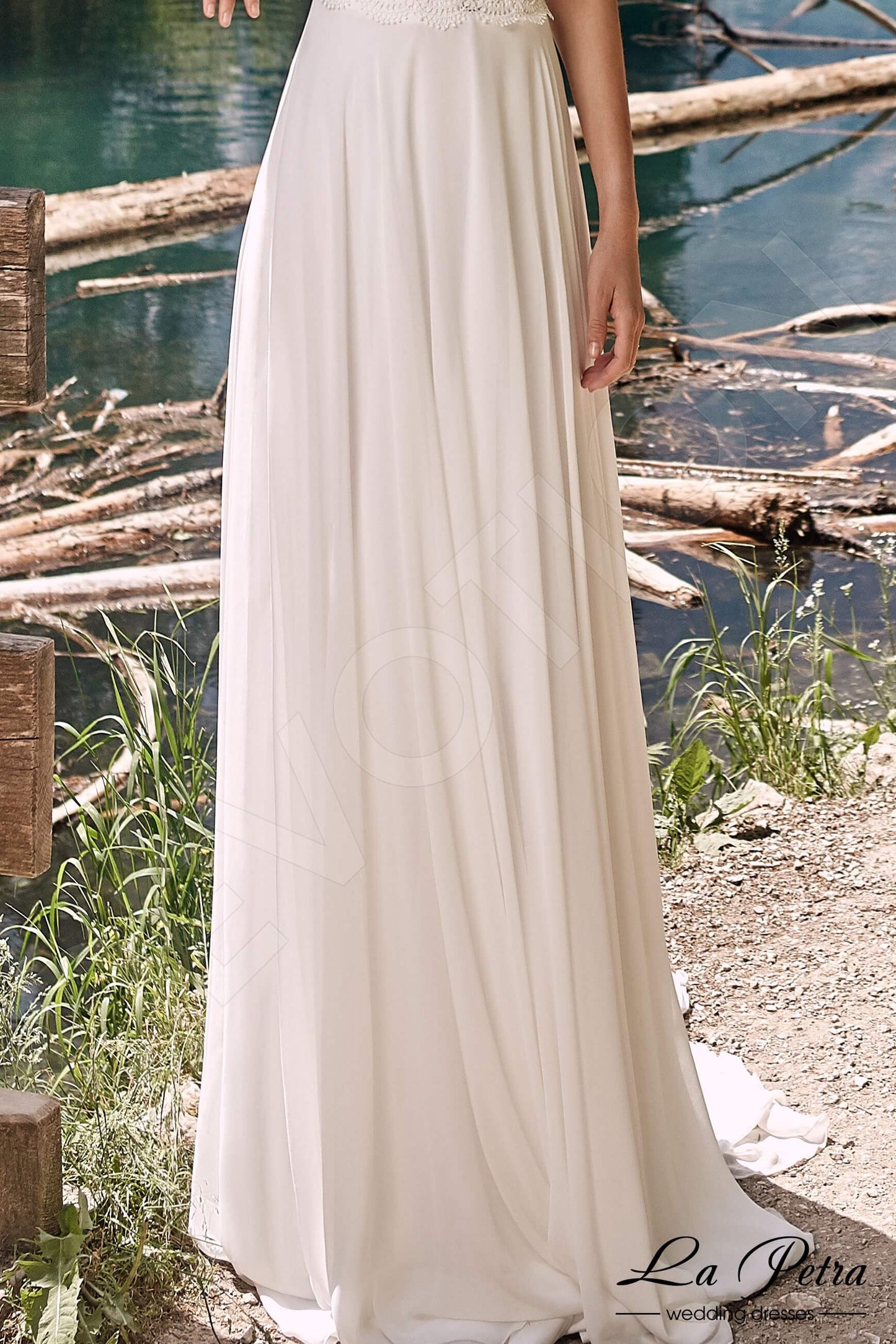 Lusi Full back A-line Short/ Cap sleeve Wedding Dress 5