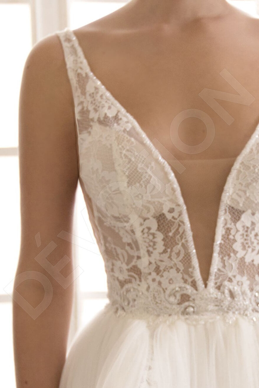 Berenice A-line V-neck Ivory Wedding dress