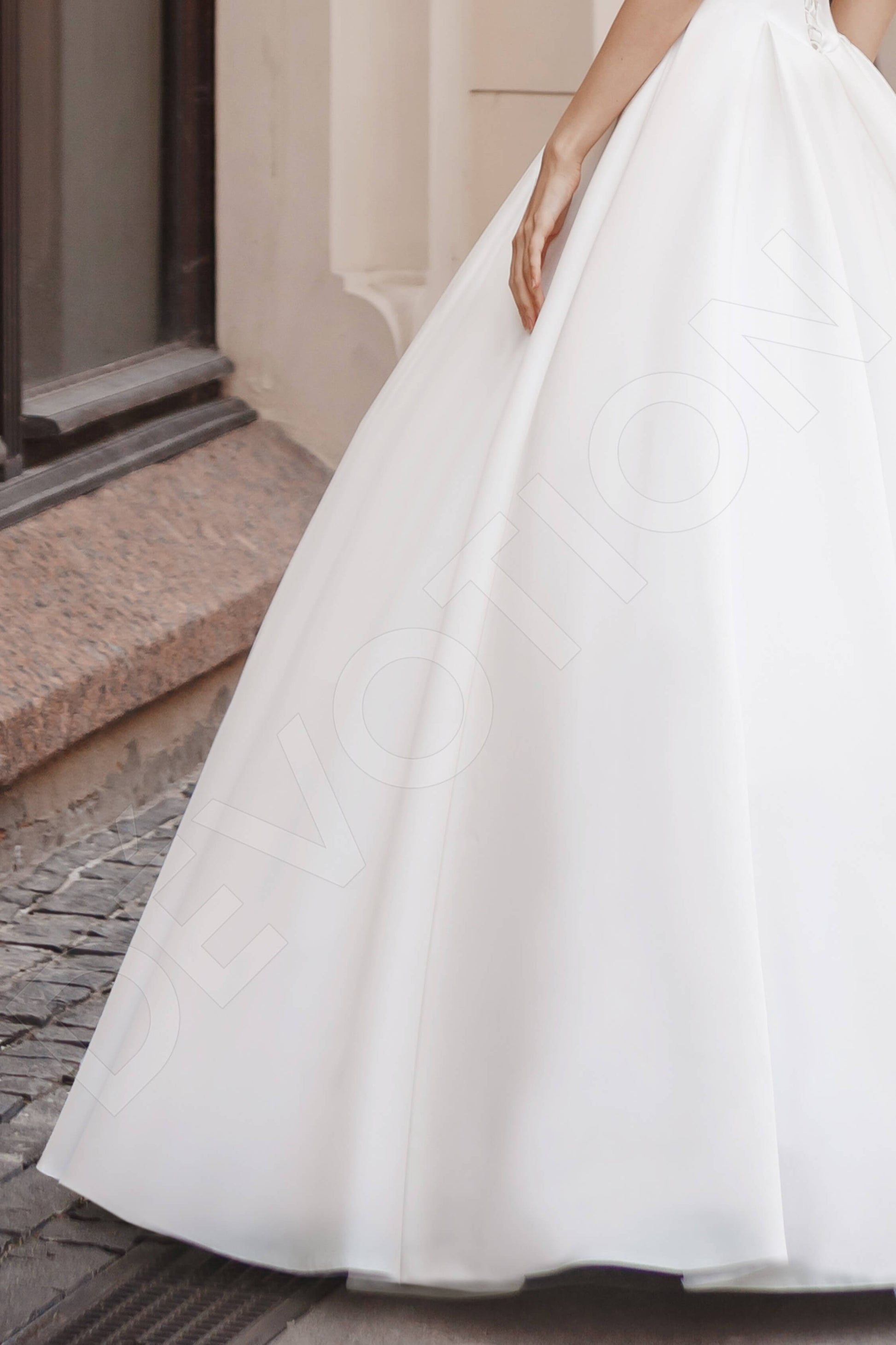 Beatris Princess/Ball Gown Off-shoulder/Drop shoulders Ivory Wedding dress
