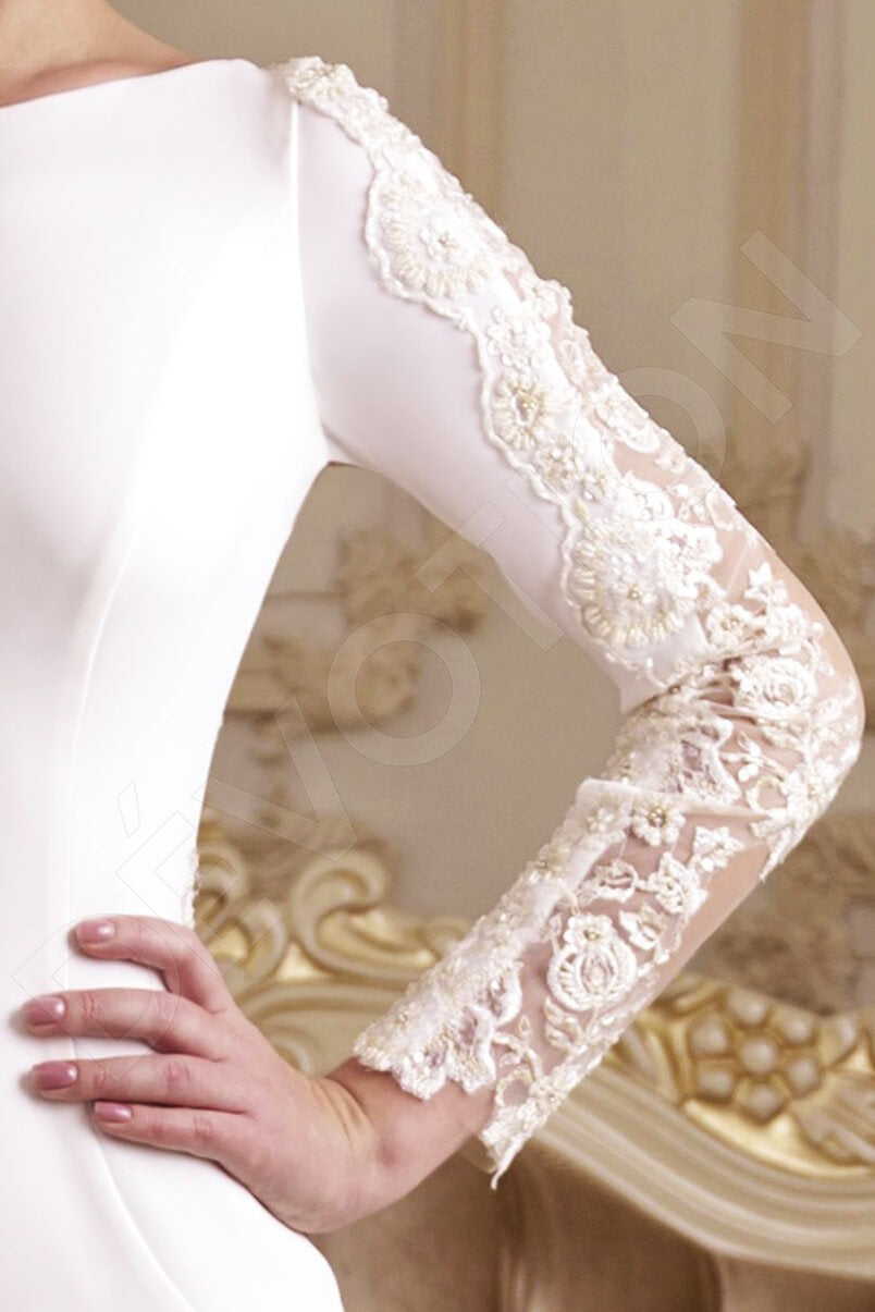 Dalida Full back Trumpet/Mermaid Long sleeve Wedding Dress 5