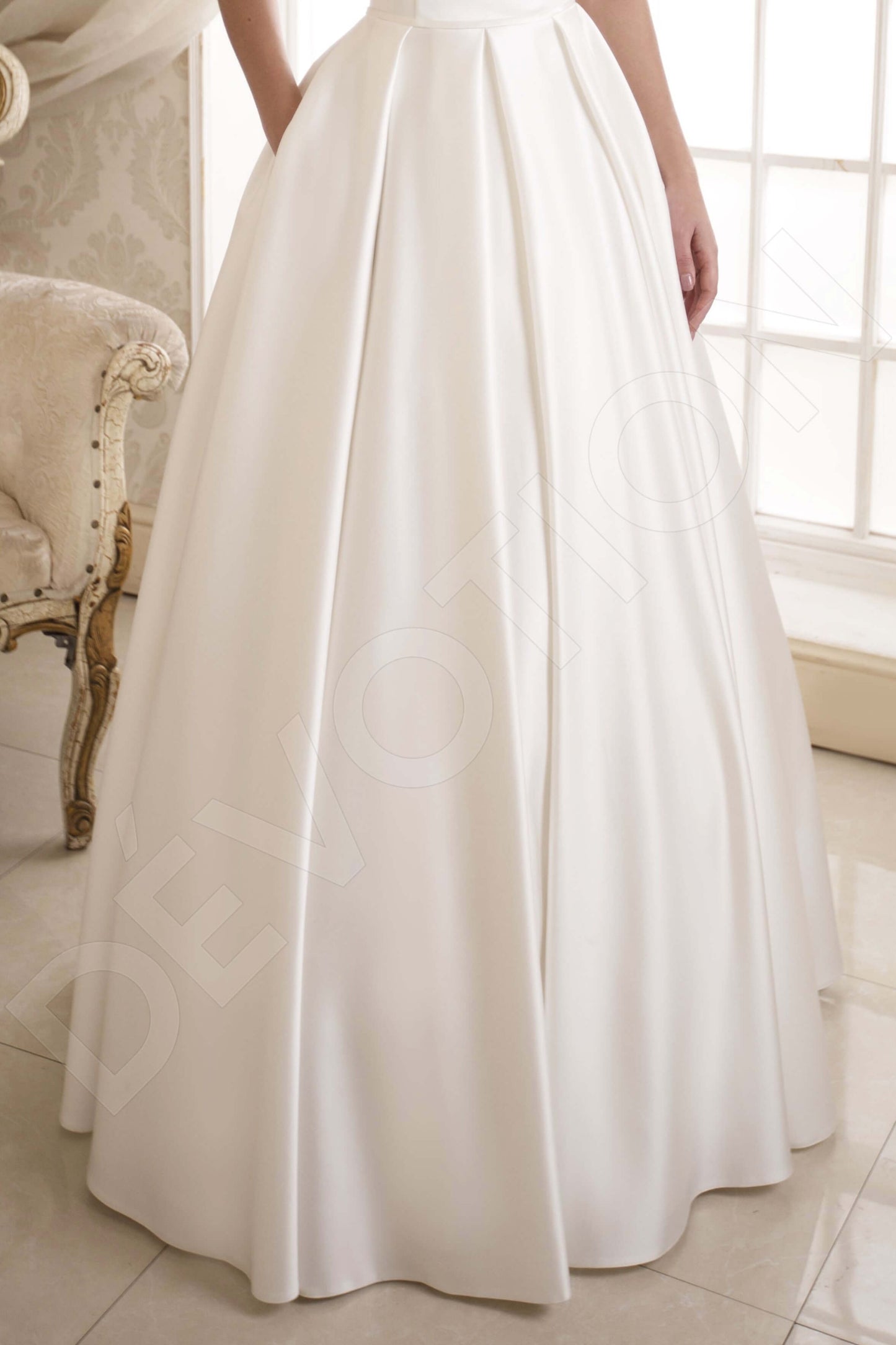 Bertie Full back A-line Short/ Cap sleeve Wedding Dress 4