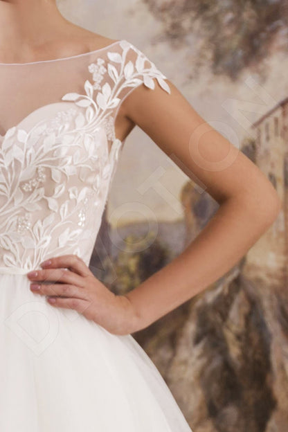 Jozefina Full back A-line Short/ Cap sleeve Wedding Dress 6