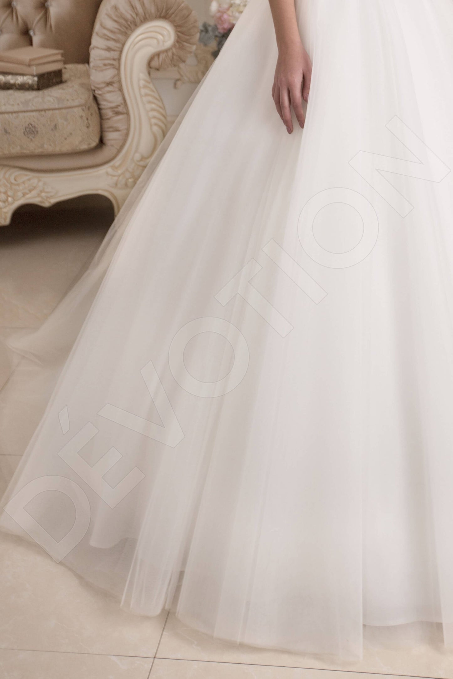 Trissy Open back Princess/Ball Gown 3/4 sleeve Wedding Dress 4